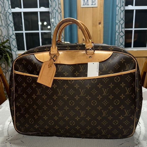 Louis Vuitton Brown Monogram Men's Bag - Picture 1 of 13